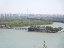 Ile du palais d'été et vue sur Pékin